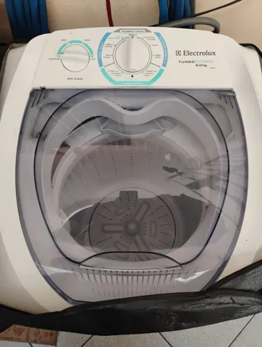 Máquina de lavar roupa 6kg