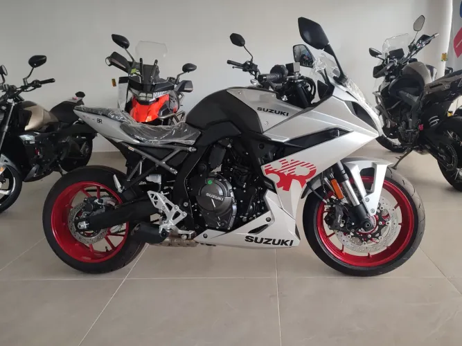 Suzuki GSX- 8R - GSX8R - 800