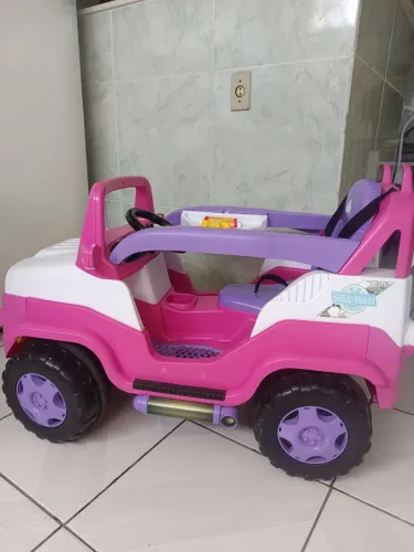 Jipe infantil da Calesita (modelo tipo passeio/pedal, não elétrico) 