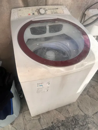 MÁQUINA DE LAVAR USADA