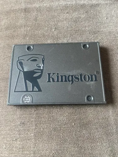 SSD Kingston 240 gigas usado