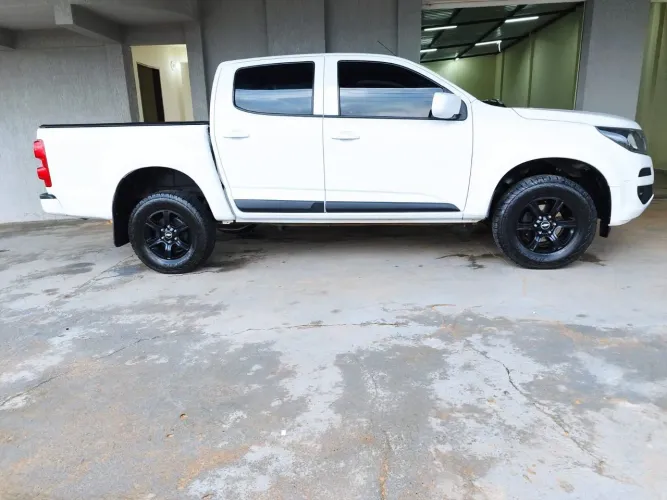 Chevrolet S10 Pick-up Advantage 2.5 Flex 4X2 CD 2017