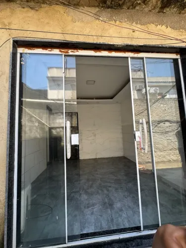 Alugo casa. 2 quartos. Sala. Cozinha. Banheiro e área