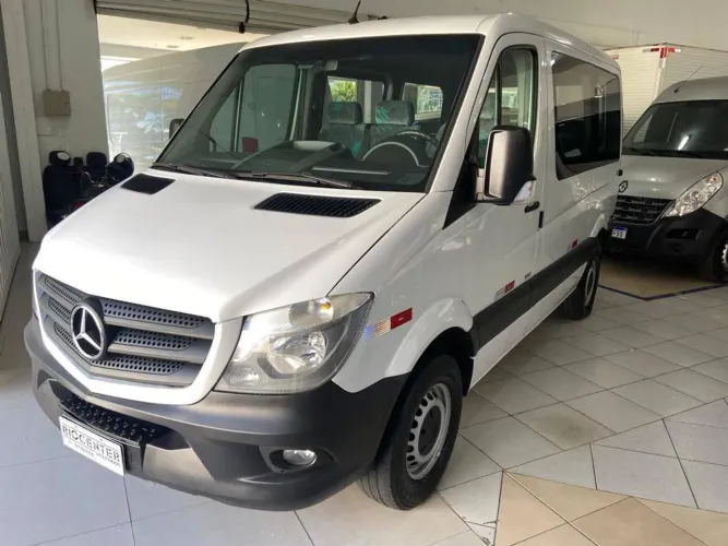 Mercedes-Benz Sprinter 415 Furgão Curto T.b. 2.2 Dies. 2019