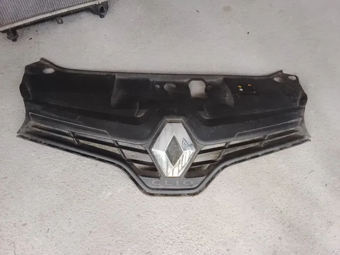 Grade de Renault Clio 2015
