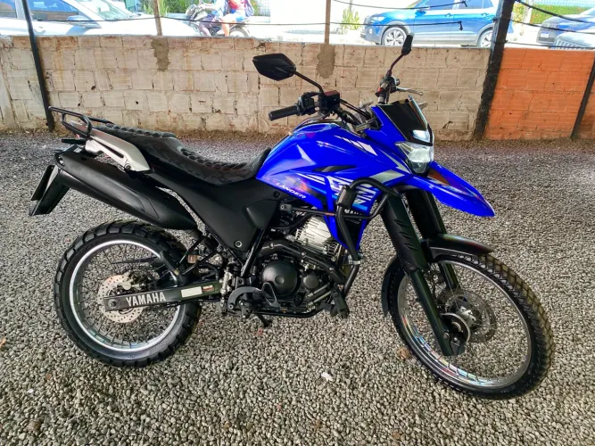 Xtz Lander 250 unico dono extra