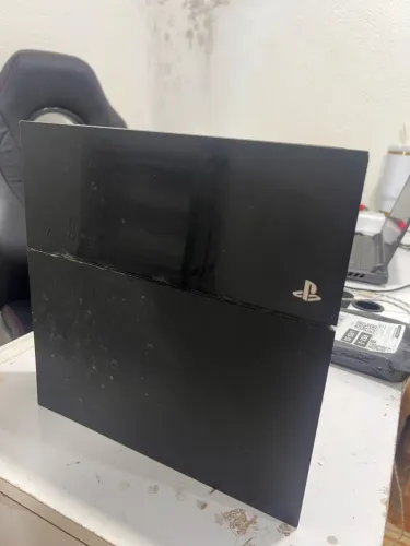 PlayStation 4 500gb + 1 controle + 1 jogo