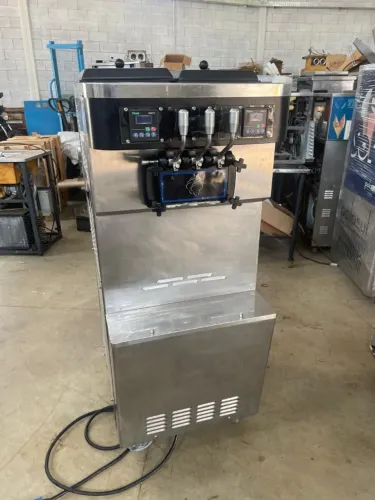 Vendo Máquina de sorvete e açaí Well Spring 203-S - CI (Alta produção)