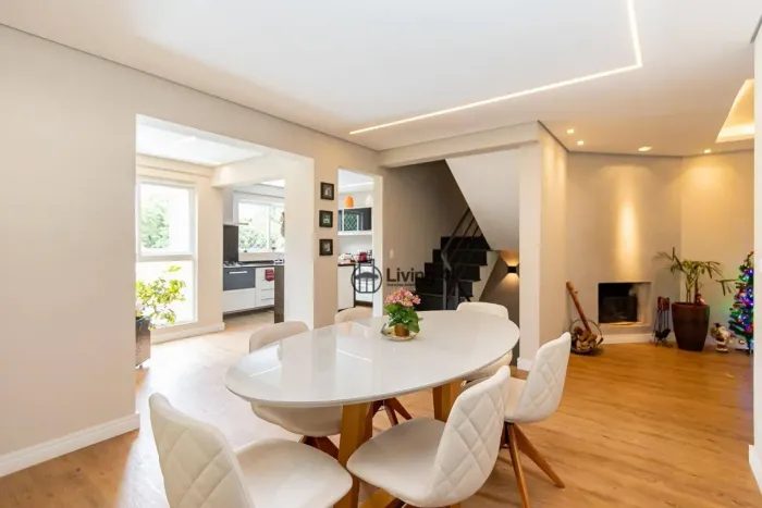 Sobrado com 3 dormitórios para alugar, 250 m² por R$ 11.844,96/mês - Pilarzinho - Curitiba