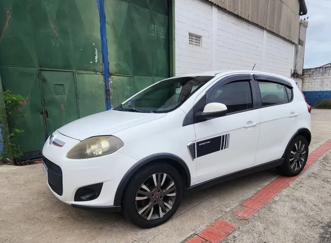 Fiat Palio Sporting 1.6 Flex 16V 5P 2014
