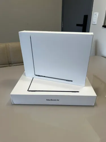 MacBook Air M5 16/512Gb 15,3 polegadas - Prata e Midnight (lacrados)
