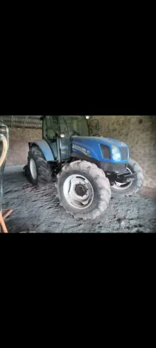 trator New Holland 2017