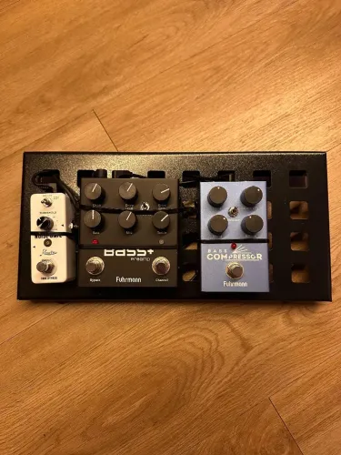 Pedalboard Completo para Baixo - Fuhrmann Bass+ + Compressor + Fonte