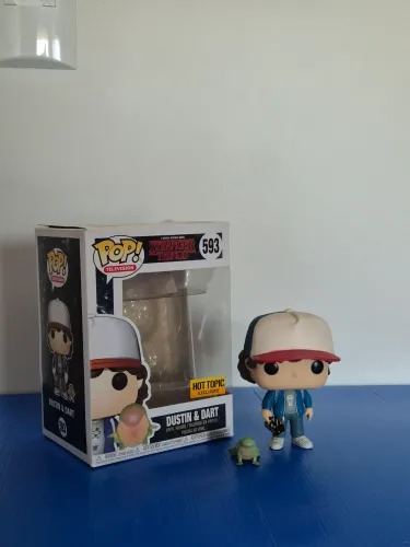 Funko pop Dustin e Dart Stranger Things