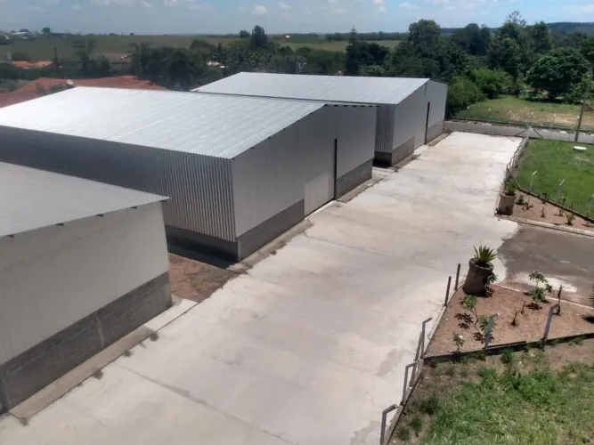 Barracão para alugar, 560 m² por RS 6.480,00-mês - Serra Verde - São Pedro-SP