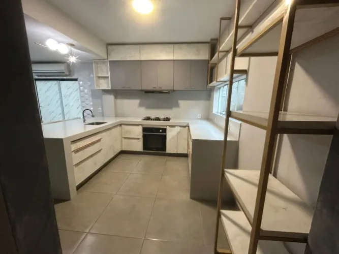 CASA SOBRADO no bosque