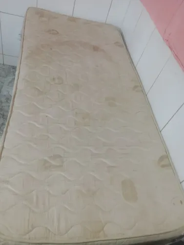 Cama de solteiro colchão de mola e base,