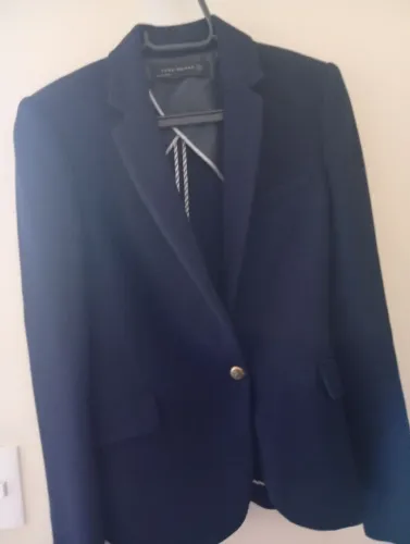 Blazer feminino Zara ,comprado no Japão,mas não serviu , serve para pessoas bem magrinha