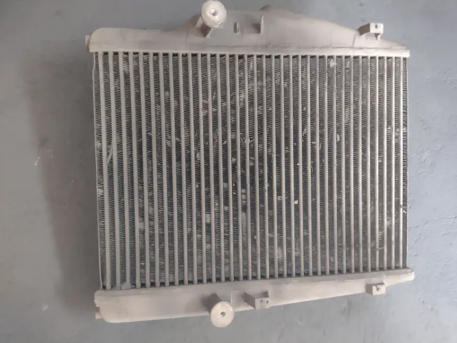 Intercooler do atego 2425, 6 Cilindro, Léia o Anúncio.