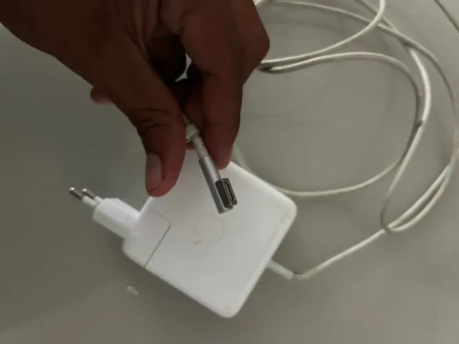 Carregador original do MacBook Pro indução 