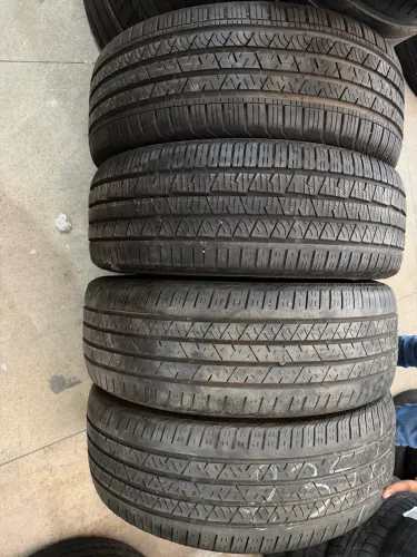 Pneus 235/55/19 marca continental semi novos