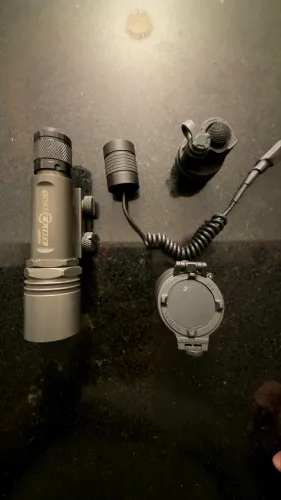 Lanterna Surefire M951