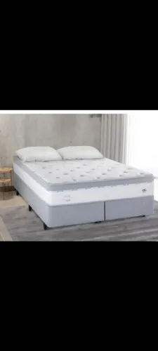 Cama de casal primeira linha