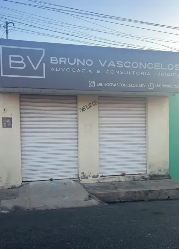 Vendo duas portas de enrolar