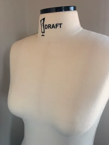 Manequim Feminino Meia Perna com pé de ferro DRAFT