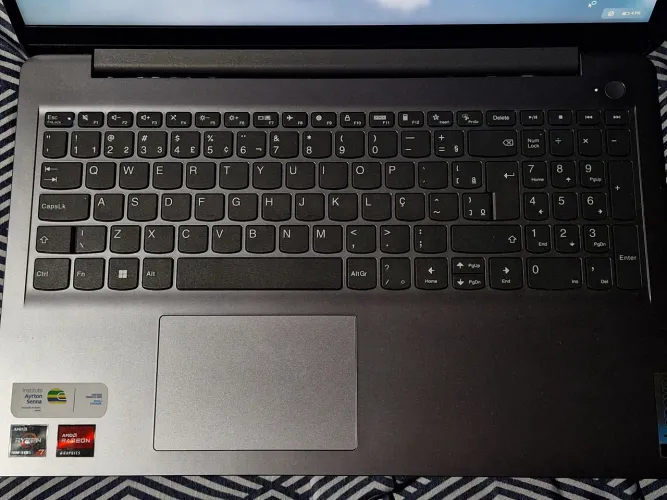 Lenovo Ideapad 3 Ryzen 7 5700u
