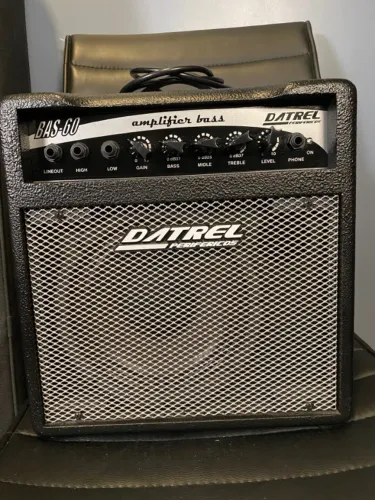 Vendo amplificador para contrabaixo Datrel Modelo: BAS-60E 60 W