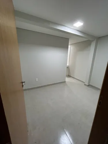 Linda Kitnet segundo andar em Santa Maria Sul
