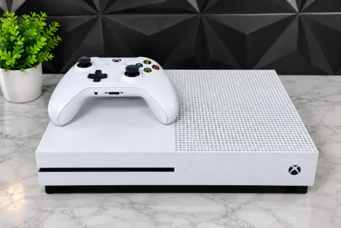 Xbox One S 1TB Original + Controle