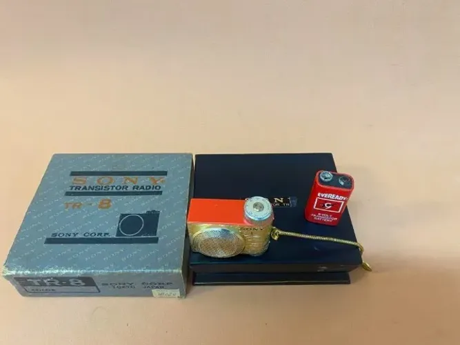 Rádio micro antigo Sony Modelo:TR8