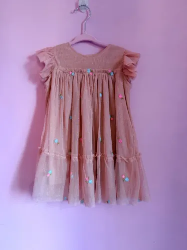 Vestido infantil com brilho