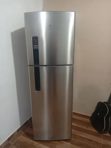 Geladeira Frost Free 400L INOX Electrolux 5 mês de uso Zero