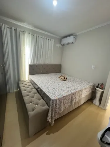 Vendo cama casal King nova