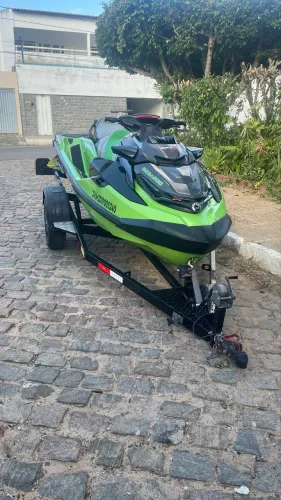 jetski com carretinha 99.000