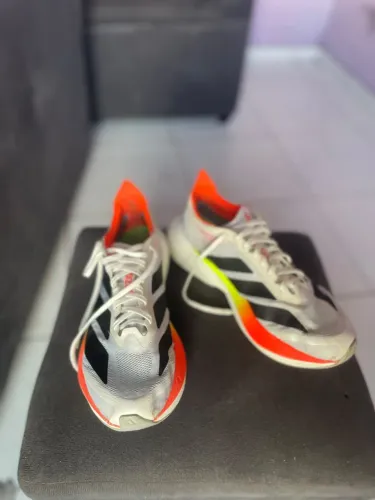 Tênis Adidas ADIZERO