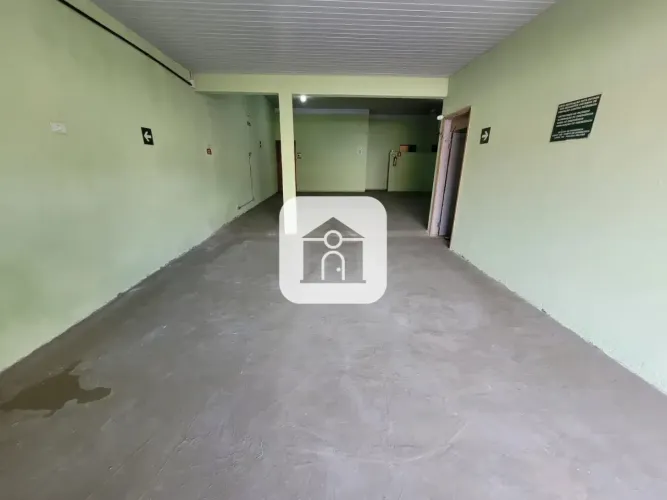 Cômodo comercial e Casa para venda no bairro Osvaldo Rezende
