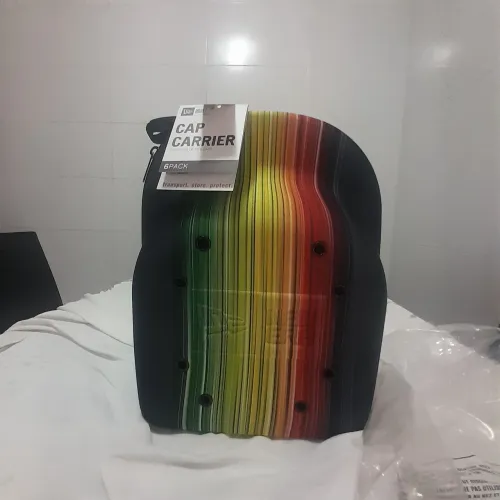 Porta boné new era  rasta original novo  na etiqueta  cabe 6 bonés  só venda eu levo 
