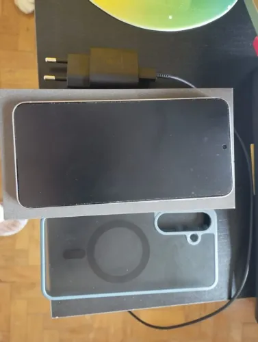 Samsung S25+ 512GB (menos de um mês de uso)