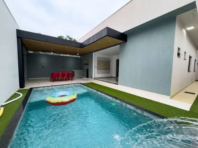CASA TÉRREA CONDOMINIO PASSAREDO COM 3 SUITES - ALUGUEL