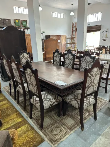Mesa de Madeira Colonial com 8 cadeiras
