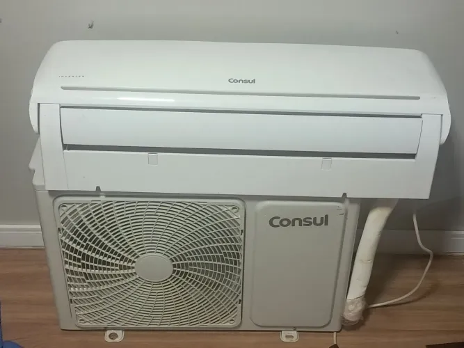 Ar condicionado Consul Inverter ESTRAGADO