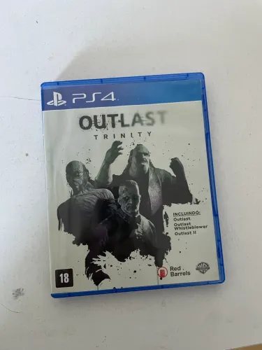 Jogo ps4 outlasf trinity com 2 mídia física