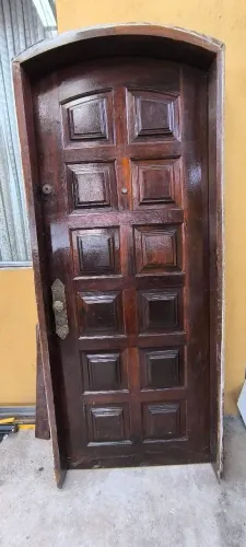 Porta madeira de lei