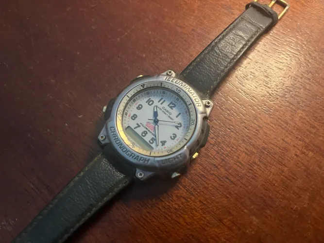 Relógio Casio Illuminator Chronograph 1320 DRO-203 Vintage Original