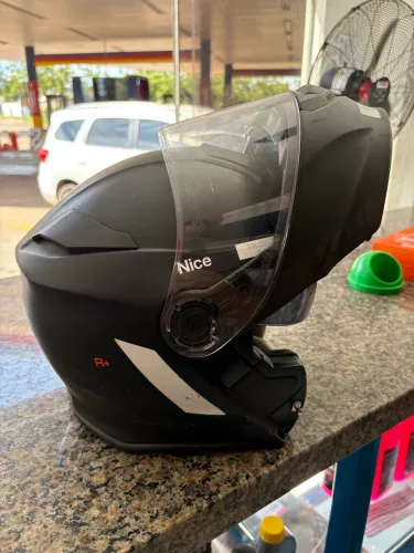 CAPACETE ESCAMOTEAVEL X11