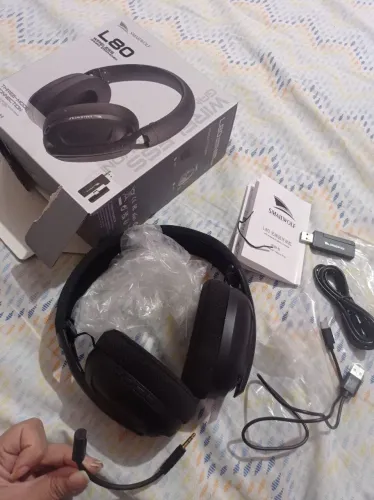 Vendo fone L80 com microfone e os demais itens.